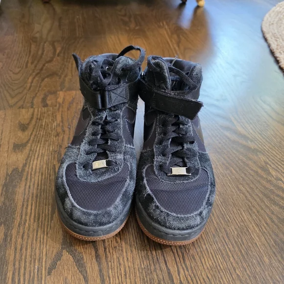 Nike High-Top Sneakers in Black Size 9 Women - Picture 2 of 7